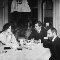 4 &ndash; 5 декабря 2025 г. ИМЛИ РАН Международная научная конференция "КРУГ МЕРЕЖКОВСКИХ: НЕОМИФОЛОГИЗМ &ndash; МИФОПОЭТИКА &ndash; МИФОТВОРЧЕСТВО". Смотрите видеозаписи.