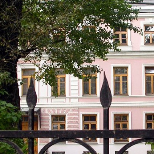 Расписание работы Дома Лосева в период майских праздников